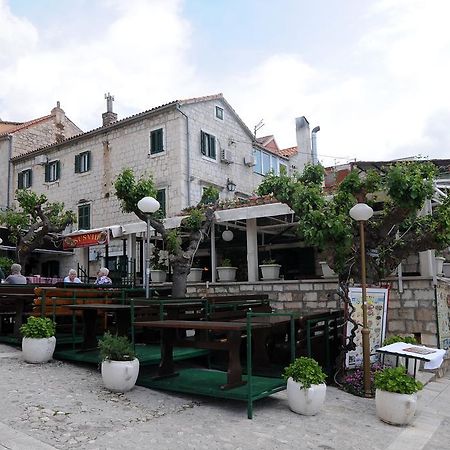 Guesthouse Rebecca Makarska Ngoại thất bức ảnh
